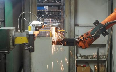 Wie Schutzhüllen die Lebensdauer von Industrierobotern verlängern