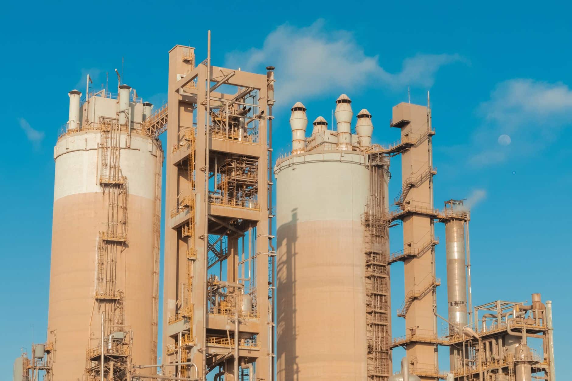 Process plant towers in an industrial site classified into ATEX zones